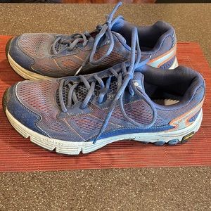 Abeo Aero Reality athletic shoe Men’s 10 medium No insole Vibram bottom